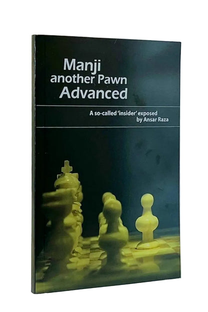 Cover of a book showing chess with its pieces 